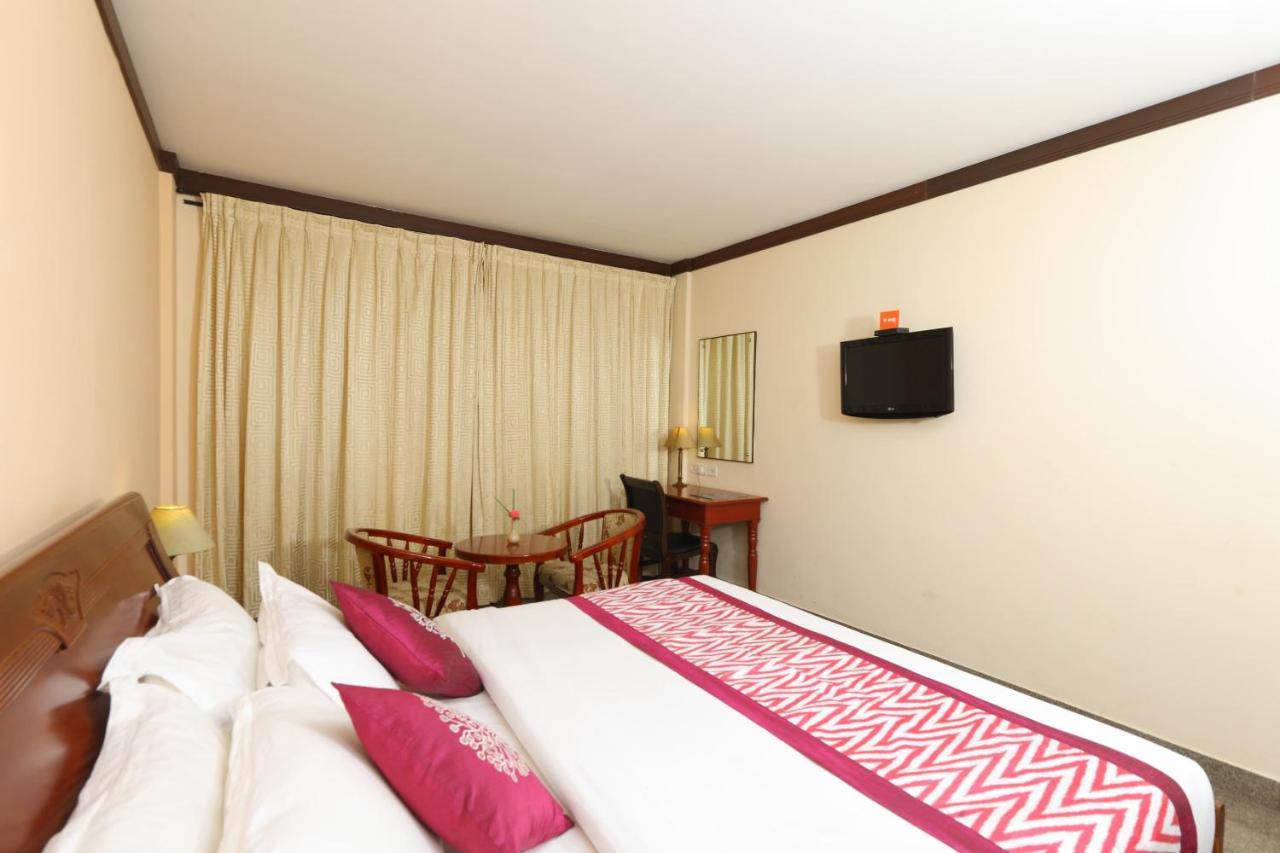 Oyo 15925 Tommaso Hotels And Resorts Sriperumbudur Buitenkant foto